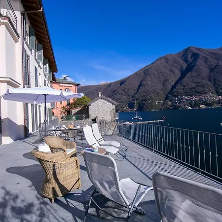 فيلة Terrazza Di Laglio *